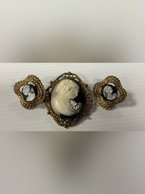 Vintage Style Black and White Cameo Brooch and Earrings Set Costume Jewelry